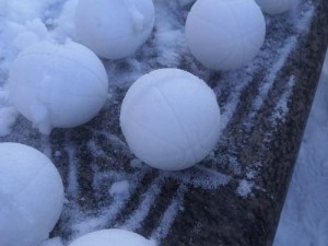 全民超神：雪球、雪人作用及获取方法全解析